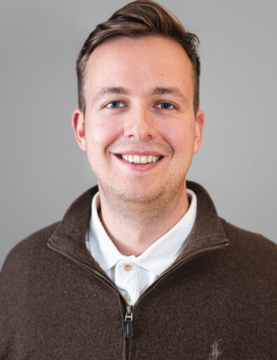 Augmedi Staging Thierry-Schnidrig-Portrait-394x512 About us  